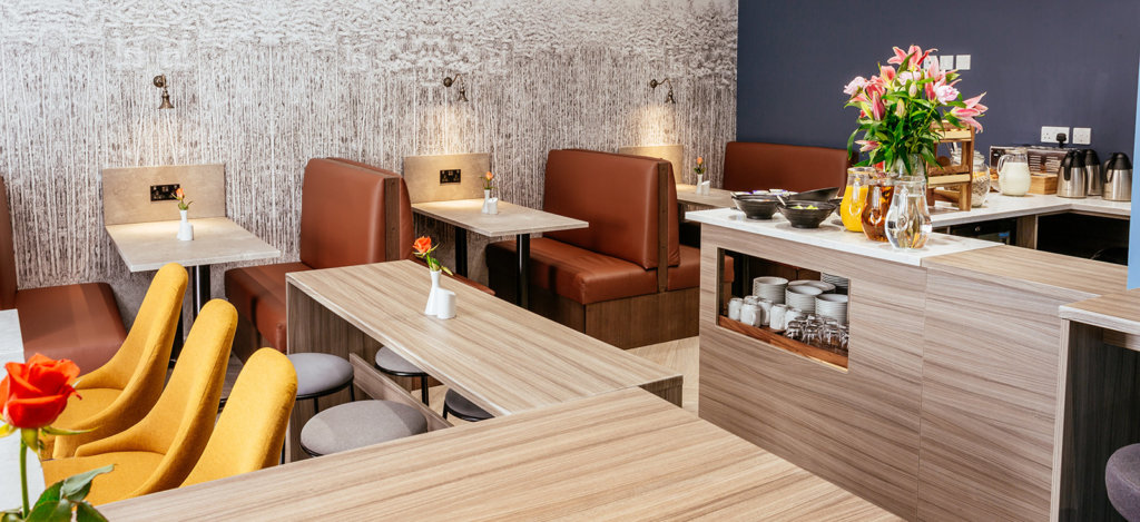 Myriorama Wallcovering at Oliver Plaza Hotel